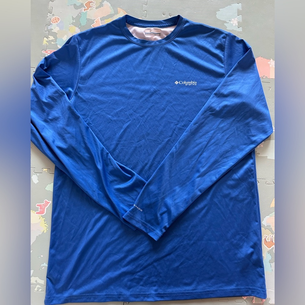 Columbia Men's PFG Blue Long Sleeve Shirt with UPF50 sun protection.